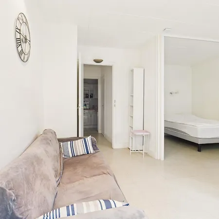 Апартаменты 100m De La Pour 2 Adultes 2 Enfants Ла-Боль-Эскублак