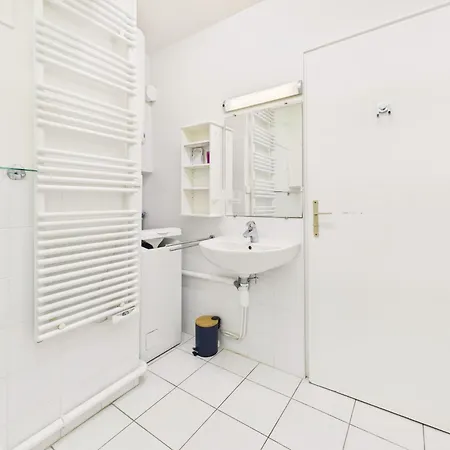 100m De La Pour 2 Adultes 2 Enfants Апартаменты Ла-Боль-Эскублак