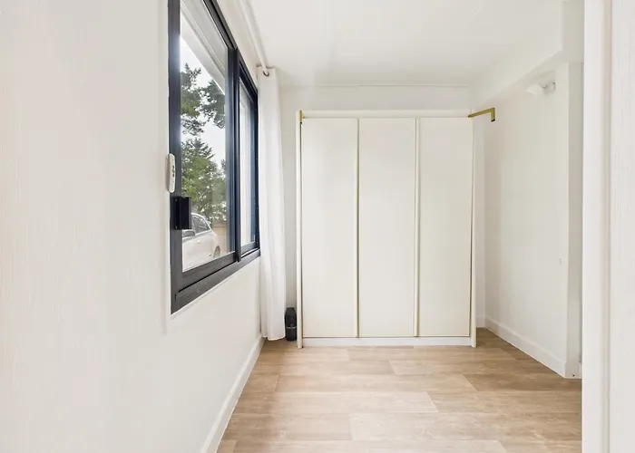 100m De La Pour 2 Adultes 2 Enfants Appartamento